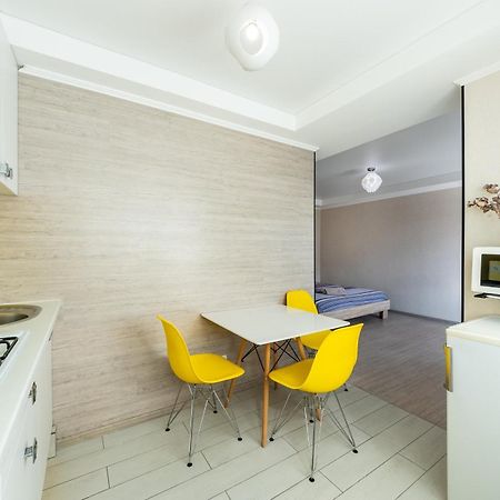 Home Apartments Kiev Bagian luar foto