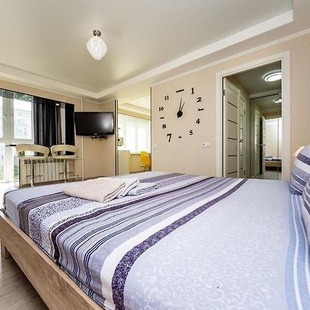 Home Apartments Kiev Bagian luar foto