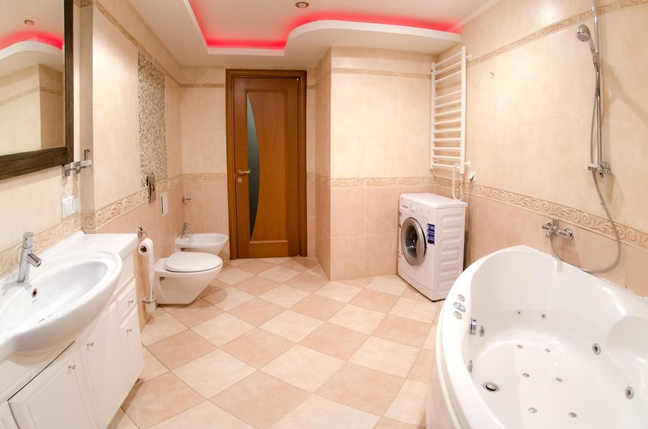 Home Apartments Kiev Bagian luar foto