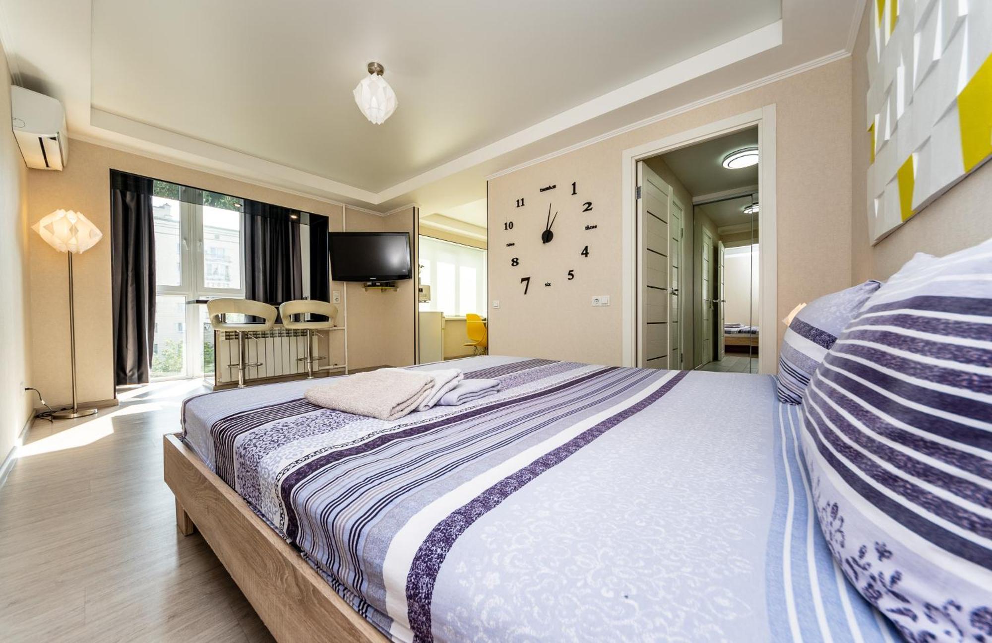 Home Apartments Kiev Bagian luar foto